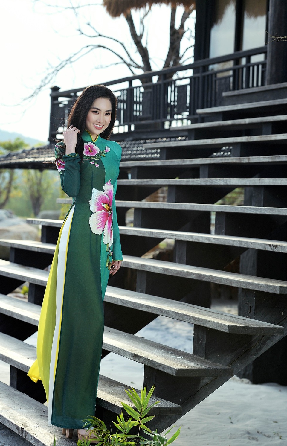 Lệ Hằng, Lan Hương diện áo dài đẹp “hút hồn” trước thềm 8/3 - 5 Lệ Hằng, Lan Hương diện áo dài đẹp “hút hồn” trước thềm 8/3 - 5