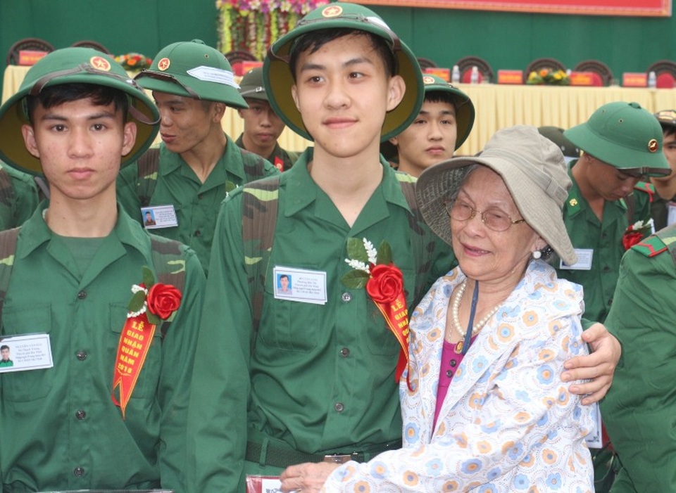 Nụ cười và nước mắt ngày tiễn tân binh nhập ngũ - 1