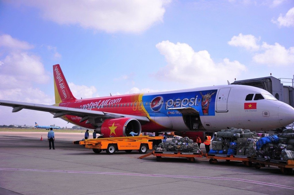 Vietjet xin nhập khẩu thuốc lá phục vụ khách trên chuyến bay quốc tế - 1
Hãng hàng không Vietjet vừa đề nghị xin nhập thuốc lá để bán tại cửa hàng miễn thuế (ảnh minh họa)