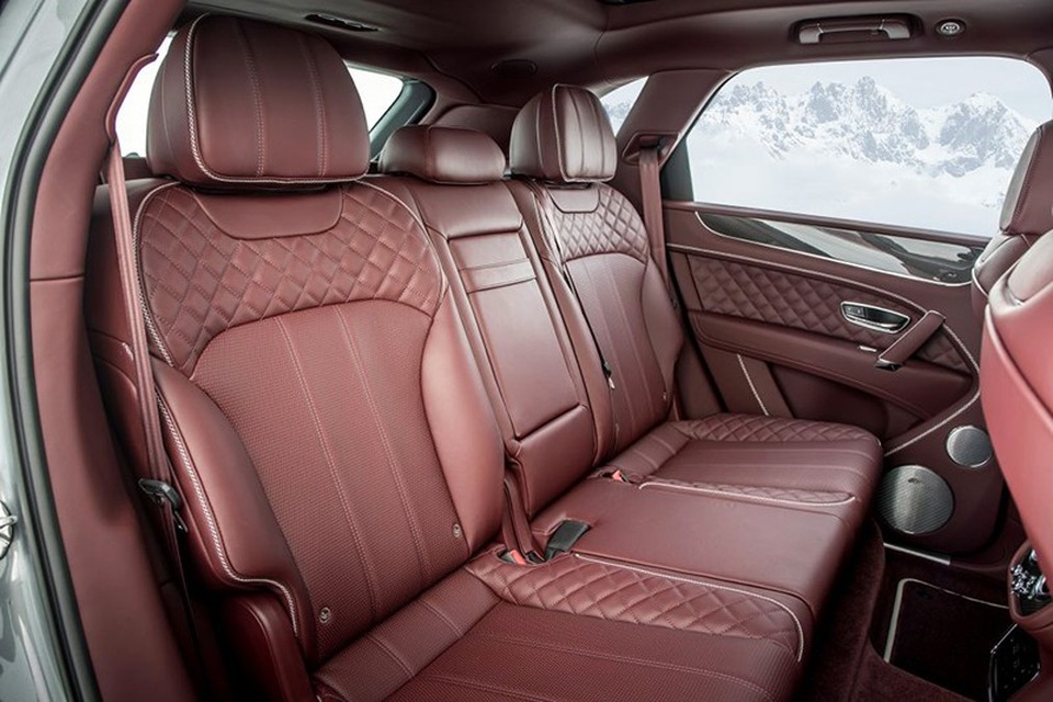 Bentley Bentayga chính thức “mượn” động cơ của Porsche Cayenne Turbo - 12 Bentley Bentayga chính thức “mượn” động cơ của Porsche Cayenne Turbo - 12