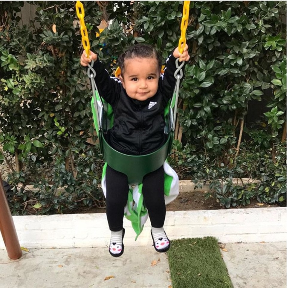 "Nghẹt thở" với ba vòng "ngồn ngộn" của người đẹp Blac Chyna - 23
Cô con gái Dream là kết quả tình yêu giữa Blac và Rob, chào đời vào tháng 11/2016.