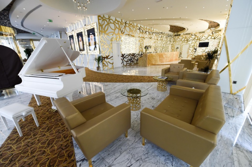 Bên trong khách sạn sang chảnh cao và đắt nhất thế giới - 7