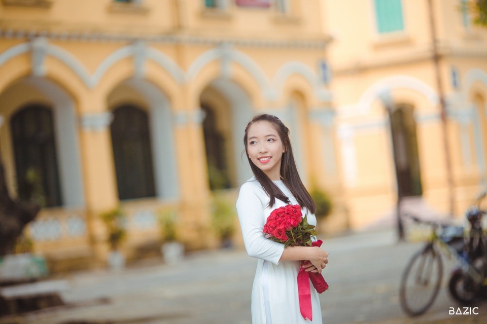 Hành trình “hóa thiên nga” với IELTS 7.5 của cô gái mang vóc dáng nhỏ bé - 1
Minh Ngọc chưa từng nghĩ sẽ có một cơ hội lớn giúp em thay đổi và tìm lại được chính mình.