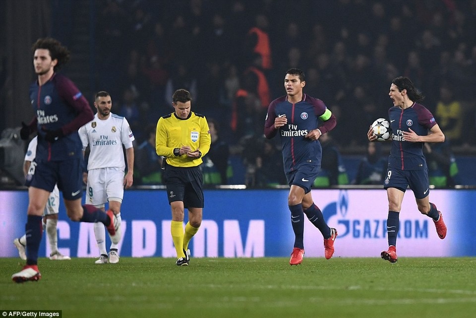 Những khoảnh khắc Real Madrid hạ đo ván PSG tại nước Pháp - 7
Cavani gỡ hòa 1-1 cho Real Madrid ở phút 71, nhưng chừng đó là quá muộn