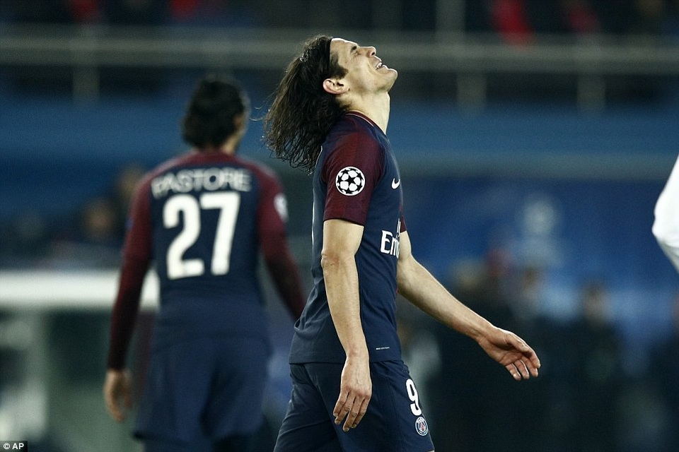 Những khoảnh khắc Real Madrid hạ đo ván PSG tại nước Pháp - 5
Nỗi thất vọng của Cavani, anh không có được cơ hội nào ở hiệp 1
