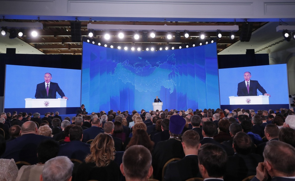 "Vũ khí" tái tranh cử của Tổng thống Putin trước giờ G - 3 Tổng thống Putin đọc thông điệp liên bang trước thềm bầu cử Nga. (Ảnh: Reuters)
