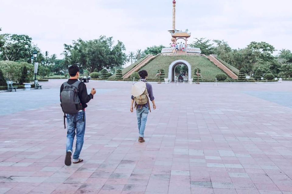 Đất lửa Quảng Trị đẹp “ngất ngây” trong phim ngắn của 9X làm về quê hương - 4 Quá trình bấm máy tại “Thành cổ Quảng Trị”.