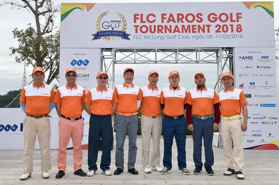 1400 golfer hào hứng chinh phục giải FLC Faros Golf Tournament 2018 - 3
Các golfer hào hứng săn HIO tại Faros Golf Tournament 2018