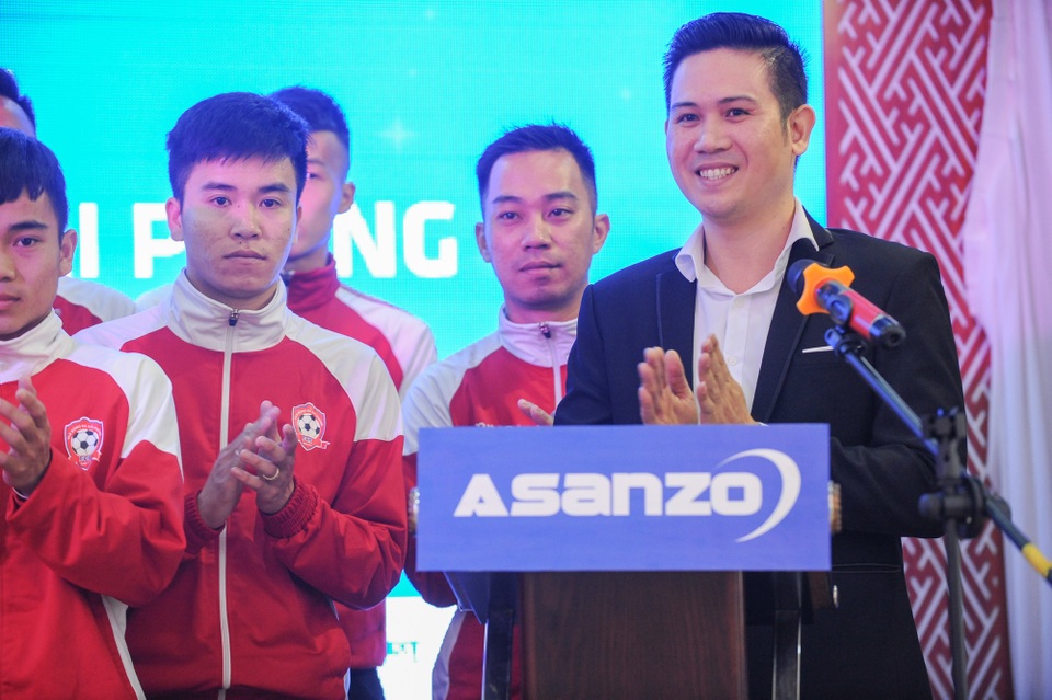 Ông chủ hãng điện tử Việt trở thành “ông bầu” CLB Bóng đá Hải Phòng - 2 Ông chủ hãng điện tử Việt trở thành “ông bầu” CLB Bóng đá Hải Phòng - 2