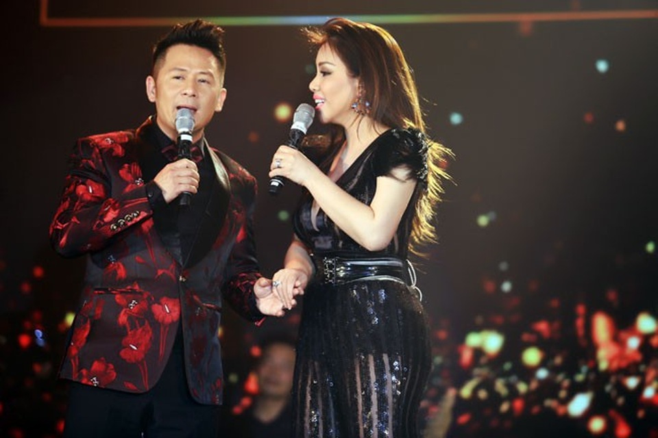 Bằng Kiều đánh guitar, nhảy khiến khán giả phấn khích - 6