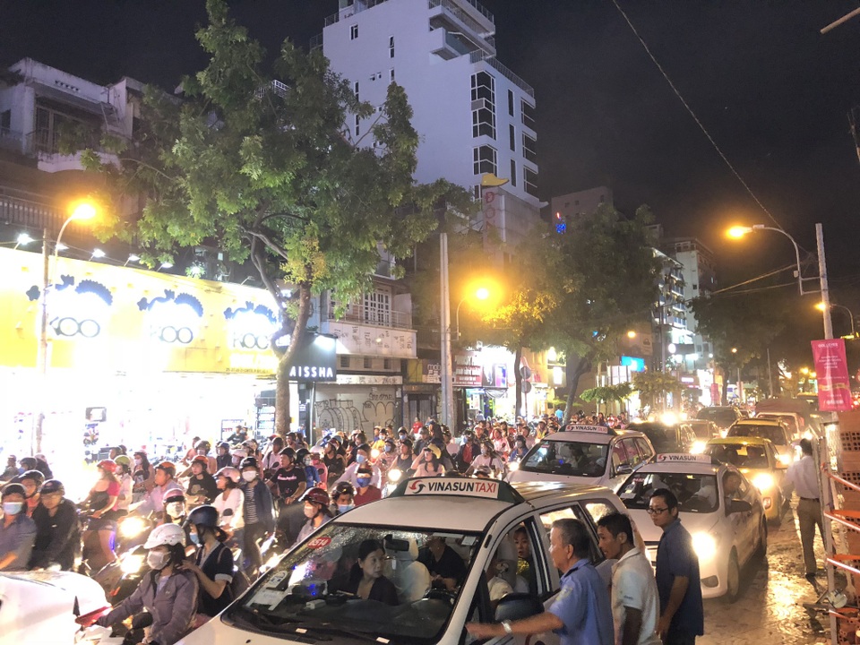 Sự cố khiến giao thông qua khu vực kẹt xe kéo dài