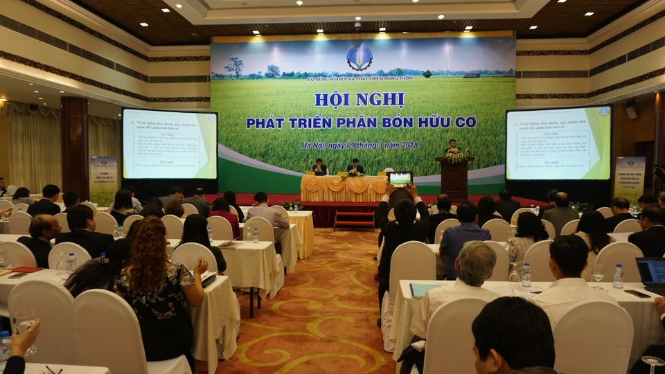 "Ở nông thôn tiếng ếch, tiếng nhái còn rất ít" - 1 Quang cảnh hội nghị...