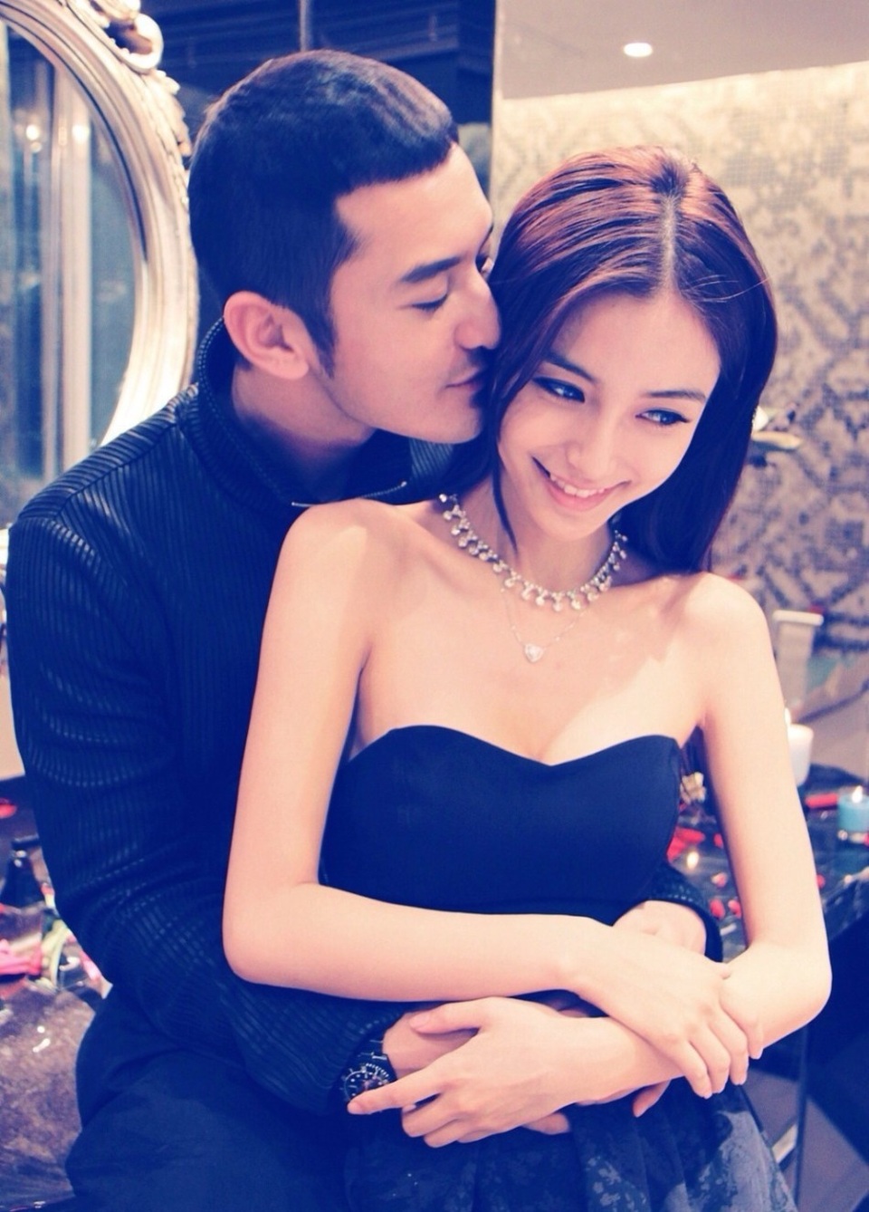 Huỳnh Hiểu Minh, Lưu Khải Uy “thi nhau nịnh vợ” trên sóng truyền hình - 1 Huỳnh Hiểu Minh, Lưu Khải Uy “thi nhau nịnh vợ” trên sóng truyền hình - 1