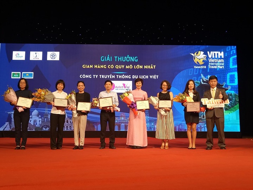 Tại buổi lễ bế mạc, BTC hội chợ VITM 2018 đã vinh danh những đơn vị doanh nghiệp suất sắc