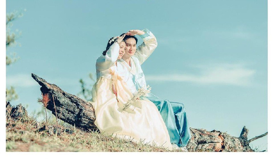 Tuy nhiên, hạnh phúc chẳng tày gang khi Joyce về Việt Nam để gặp Henry, cặp đôi giận nhau vì khoảng cách quá xa xôi, vì “ngày đó cũng còn trẻ nhiều khó khăn, công việc chưa ổn định, chuyện gia đình nữa nên tụi mình cũng đã có suy nghĩ dừng lại”, Henry giải thích.