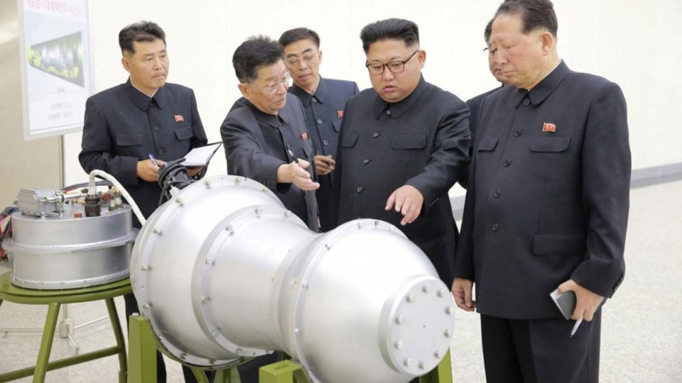 
Lãnh đạo Triều Tiên Kim Jong-un trong chuyến thăm Trung Quốc hồi đầu tuần tuyên bố sẽ phi hạt nhân hóa. (Ảnh: Reuters)
