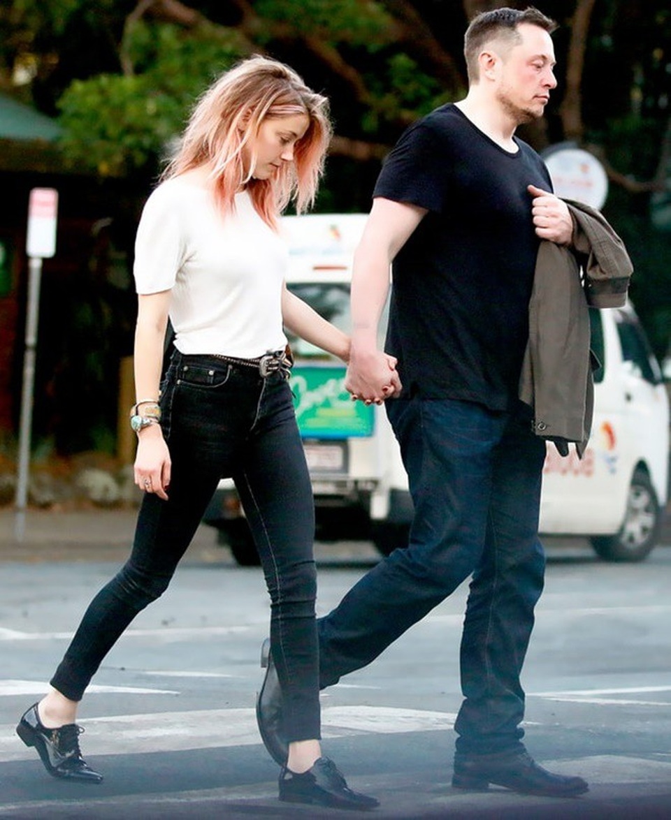 Chuyện tình tỷ phú - chân dài và những cái kết trái ngược - 2 Elon Musk lạnh lùng chia tay Amber Heard dù cho nữ diễn viên đã mơ về cái kết tốt đẹp cho chuyện tình này