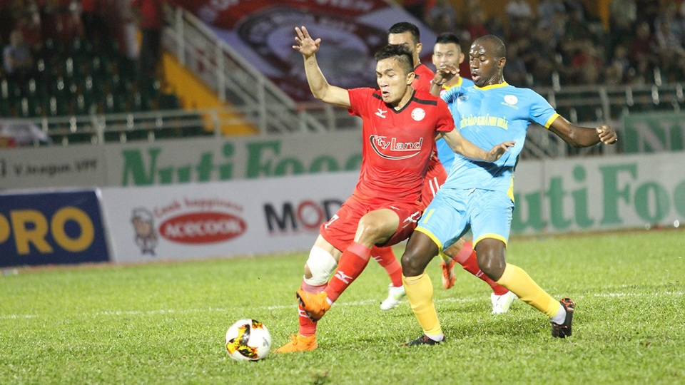 Đội bóng của HLV Miura có chiến thắng thứ hai liên tiếp tại V-League - 2 ... nhưng đội bóng thành phố vẫn thi đấu trên chân so với đội bóng phố biển