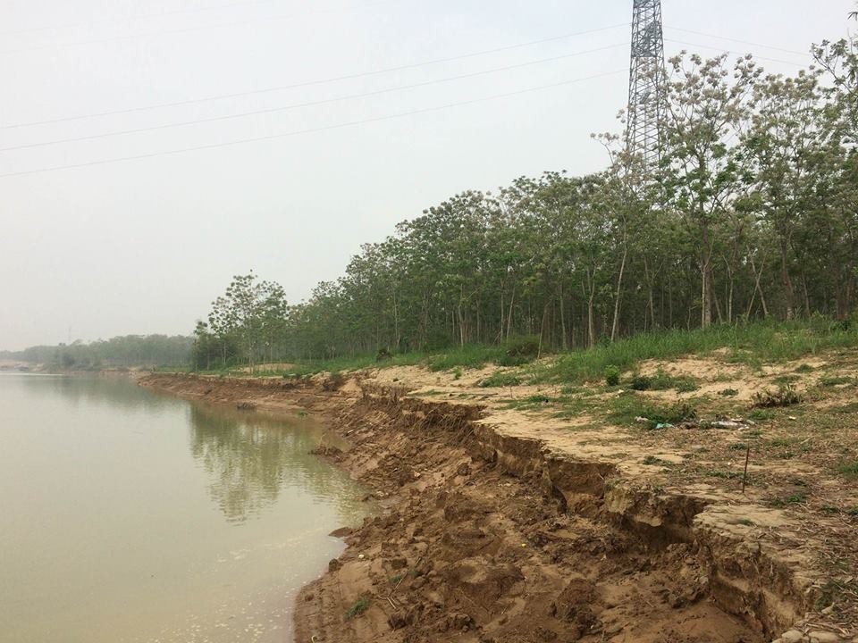 Dân dựng chòi canh cát tặc - 2 Dân dựng chòi canh cát tặc - 2