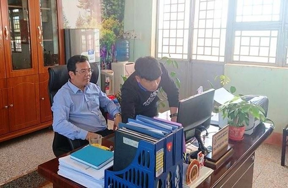 Thầy cô thuyết phục học sinh tự nguyện bỏ game - 2 Hình ảnh em Bùi Tuấn Anh cung cấp nick game cho nhà trường hủy