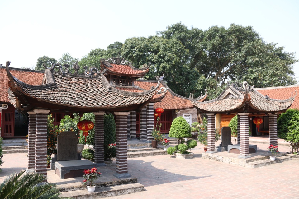 Kiến trúc "nội công ngoại quốc" của ngôi đình cổ nhất Việt Nam - 16
Năm 1990, Đình Chèm được công nhận là Di tích lịch sử văn hóa cấp Quốc gia. . Đến tháng 12/2017. công trình được Thủ tướng xếp hạng Di tích quốc gia đặc biệt.
