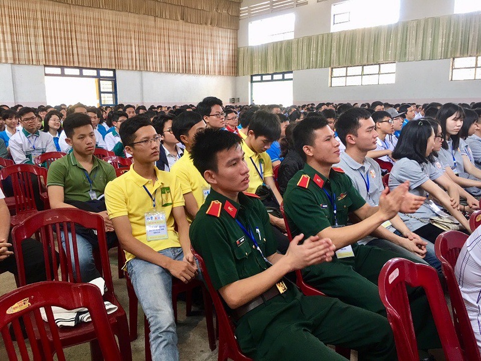 Hơn 1.000 thí sinh tranh tài tại kỳ thi Olympic Toán học Sinh viên và Học sinh toàn quốc - 1 Kỳ thi Olympic Toán học sinh viên và học sinh 2018 với sự tham gia tranh tài của hơn 1.000 thí sinh đến từ các trường đại học, cao đẳng và THPT trong cả nước