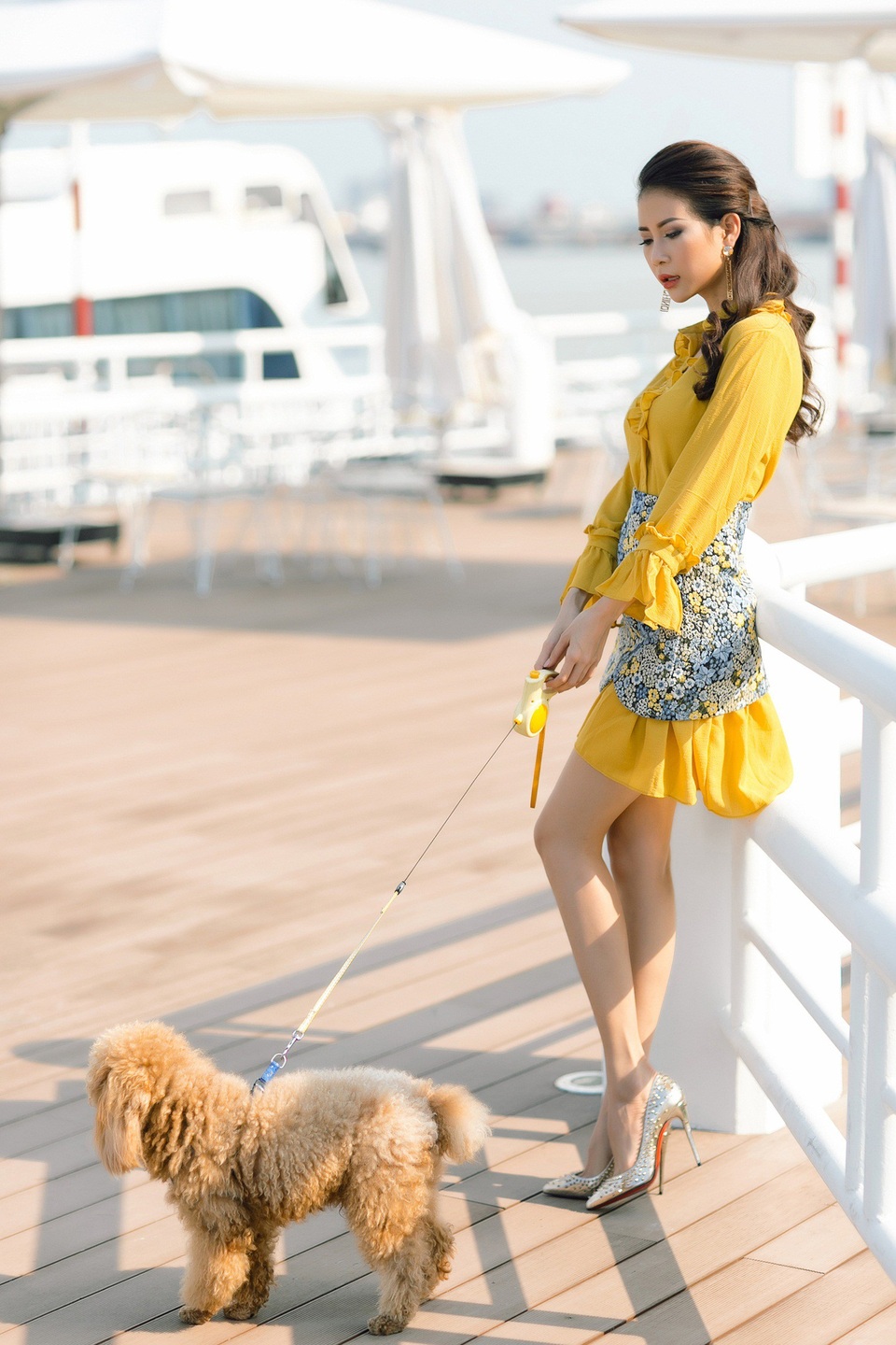 Á hậu Liên Phương hóa quý cô sành điệu đón ngày mới - 4