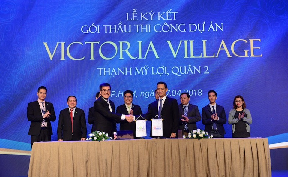Đại diện Chủ đầu tư và Nhà thầu chính Ricons ký kết hợp tác