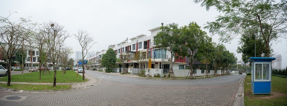 Dahlia Homes – Liền kề Hoa Thược Dược, sản phẩm nổi bật nhất Gamuda Gardens - 2 Thiết kế nhiều ban công và cửa kính rộng tạo nên sự thông thoáng cho căn nhà