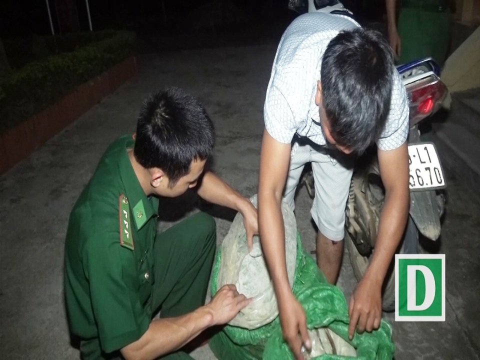 Vận chuyển thuốc nổ về Việt Nam bán cho các đối tượng khai thác vàng - 2 Tang vật bị cơ quan chức năng thu giữ