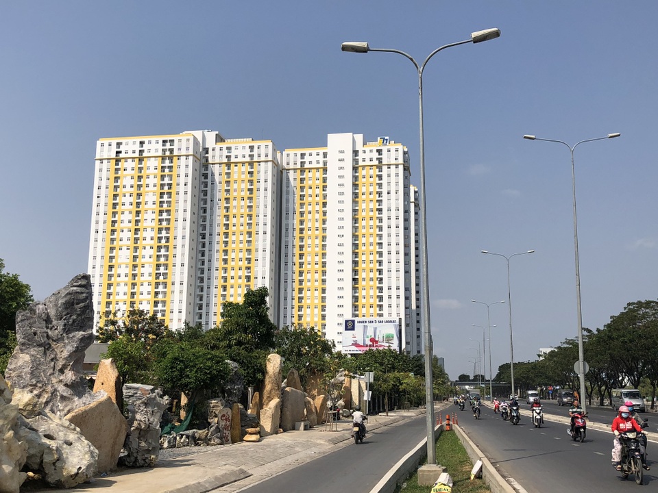 Điểm danh 8 chung cư ở Sài Gòn “đánh cược” mạng sống người dân - 1 Chung cư City Gate Towers