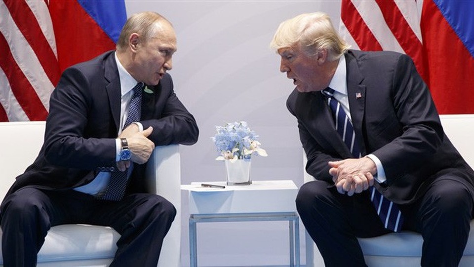 Mỹ tránh thế đối đầu nguy hiểm với Nga trong cuộc không kích tại Syria - 1 Tổng thống Mỹ Donald Trump và người đồng cấp Nga Vladimir Putin (Ảnh: Reuters)