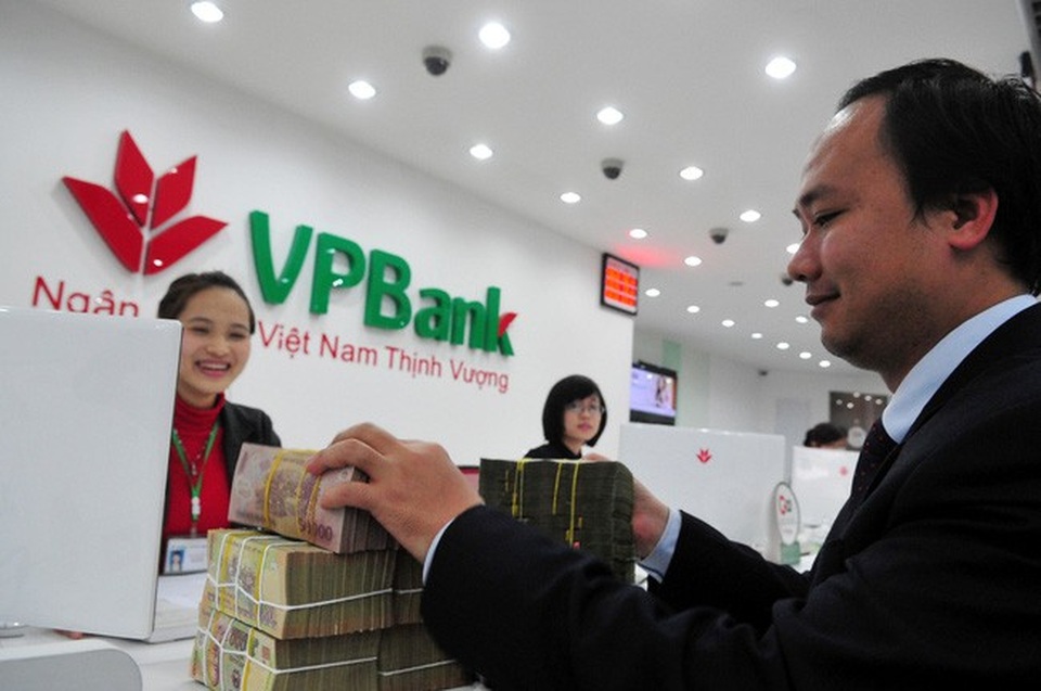Bí ẩn các “đại gia giấu mặt” chi hàng nghìn tỷ đồng mua cổ phiếu VPBank - 1 Kịch bản chuyển nhượng khối lượng khủng cổ phiếu VPBank thời gian gần đây khiến giới đầu tư cảm thấy tò mò