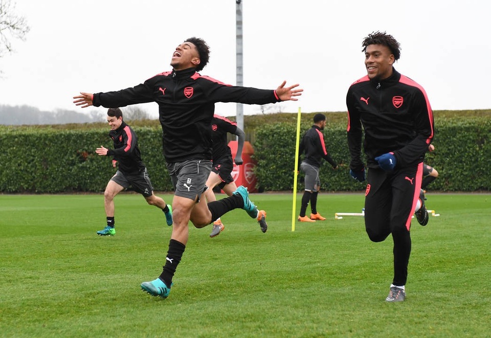 Arsenal ra sức tập luyện, sẵn sàng làm khách trước CKSA - 5
Các tài năng trẻ của Arsenal hăng say tập luyện và đợi chờ cơ hội ra sân