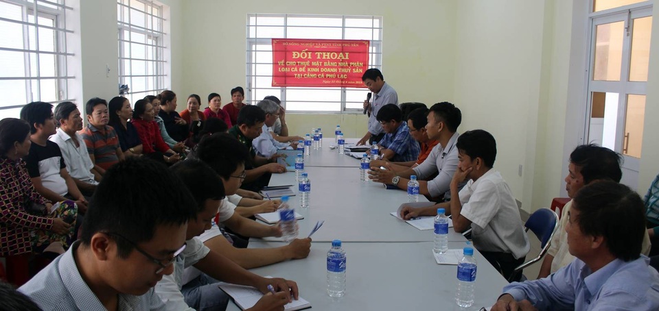Mâu thuẫn kịch liệt về bất cập tại Cảng cá Phú Lạc: Thống nhất sẽ dùng chung! - 2 Buổi đối thoại về những bất cập trong việc cho thuê mặt bằng tại cảng cá Phú Lạc