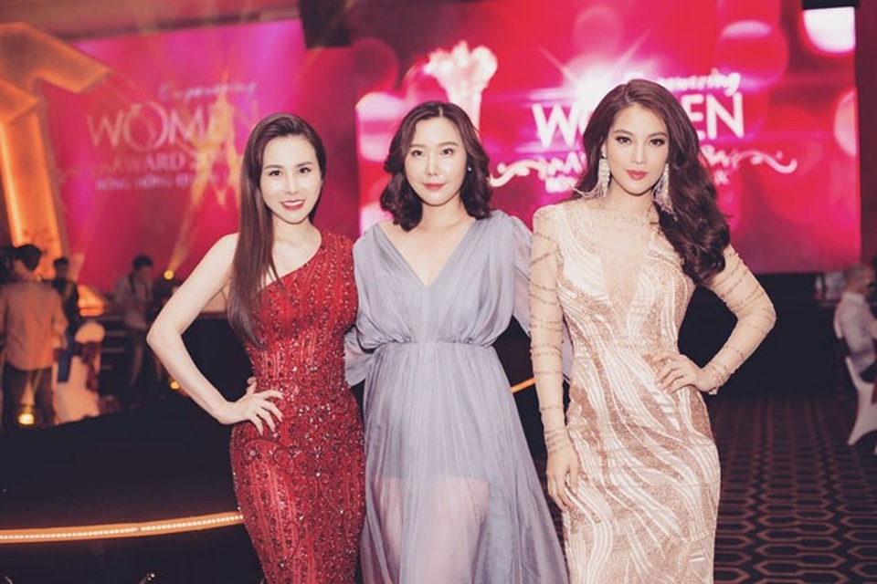 Tại sự kiện, Hoàng Dung hội ngộ Trương Ngọc Ánh. Người đẹp chia sẻ, cho tới thời điểm này, Hoàng Dung vẫn chưa tìm ra được gương mặt thật sự cần giúp đỡ. Hoa hậu vẫn luôn đau đáu với dự án đặc biệt của mình.