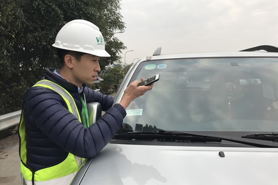 Đề xuất cưỡng chế dán thẻ thu phí tự động hàng triệu ôtô - 1 Đề xuất cưỡng chế dán thẻ thu phí tự động hàng triệu ôtô - 1