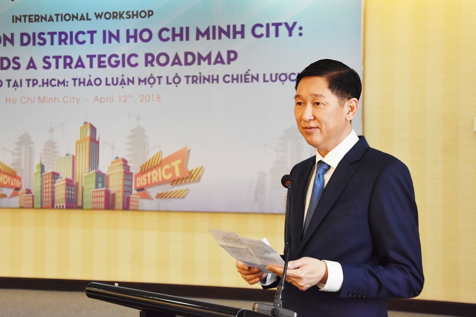 TPHCM xây đô thị sáng tạo, chặn việc cán bộ "ăn tiền", nhũng nhiễu - 1 Phó Chủ tịch UBND TPHCM Trần Vĩnh Tuyến