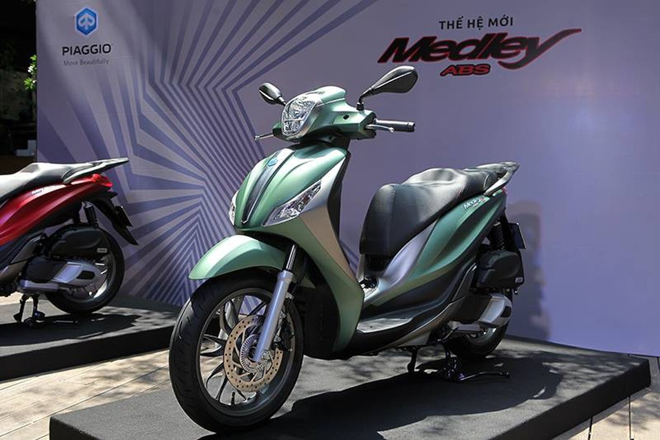 Piaggio Medley 2018 khởi điểm từ 72,5 triệu đồng - 3 Piaggio Medley 2018 khởi điểm từ 72,5 triệu đồng - 3