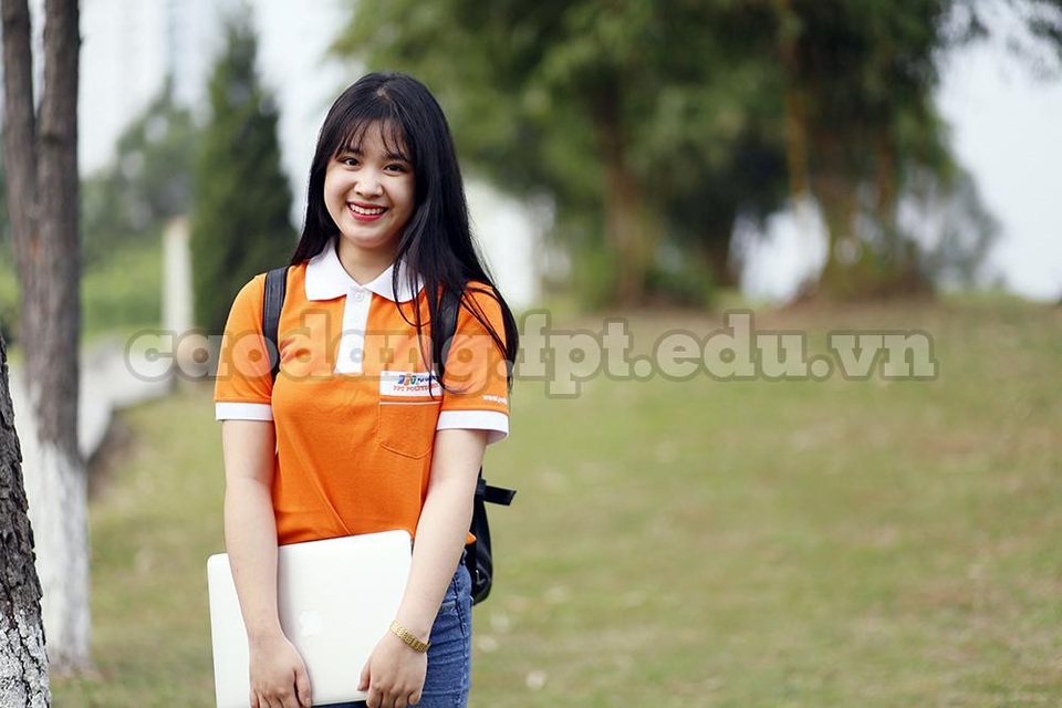 Toàn cảnh tọa đàm: “Học gì để không thất nghiệp” - 13 Ngoài kiến thức chuyên môn, sinh viên Cao đẳng thực hành FPT Polyechnic còn được trang bị đầy đủ những kỹ năng thiết yếu của thế kỷ 21 như: Kỹ năng mềm, ngoại ngữ, Tin học… để thích nghi được ngay với môi trường làm việc.