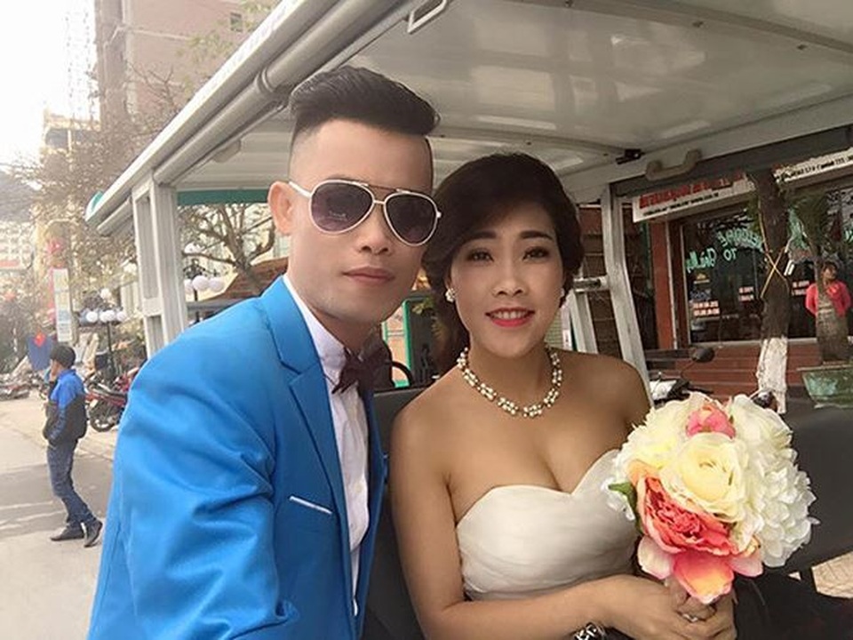 Hiệp Gà khoe mới mua lại xe Mercedes tiền tỷ bằng tiền dành dụm - 4 Hiệp Gà và người vợ thứ 3.