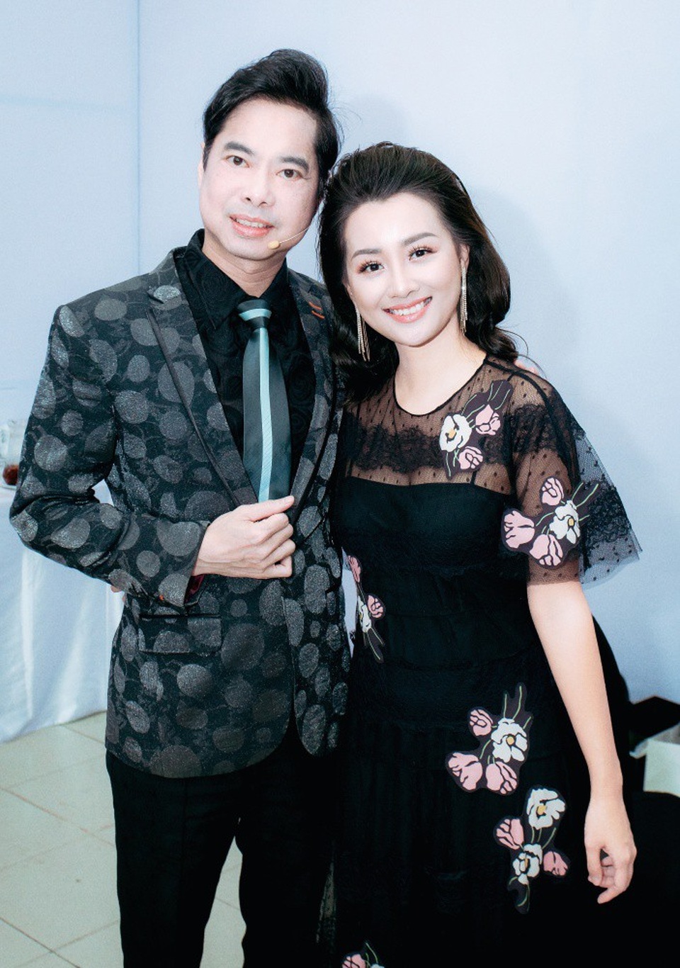 Quỳnh Chi rất vui trước những quan tâm ấm áp mà ca sĩ Ngọc Sơn dành cho cô. Điều khiến Quỳnh Chi hạnh phúc nhất khi dẫn Thần tượng Bolero là sức ảnh hưởng của chương trình đến mọi đối tượng khán giả. Từ trước tới nay, cô chỉ được các bạn trẻ hoặc người hâm mộ thể thao nhớ mặt, nhớ tên thì hiện tại, rất đông khán giả lớn tuổi ở cả thành thị và nông thôn đều biết đến cô.