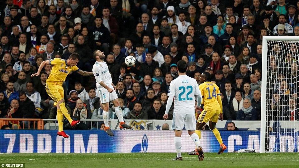 Những khoảnh khắc Real Madrid hút chết trước Juventus tại Bernabeu - 21
Trước đó, cầu thủ người Croatia mở tỷ số ngay phút thứ 2 cũng từ quả đánh đầu