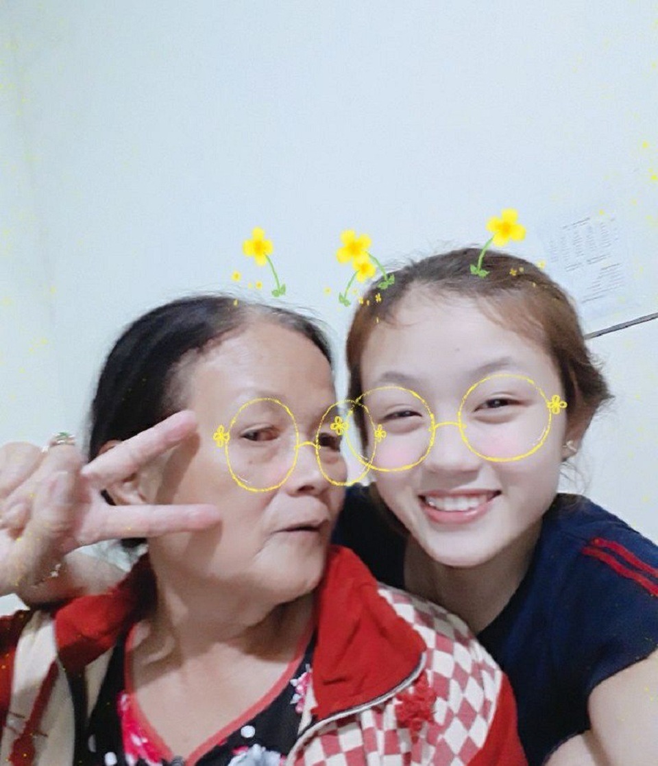 Trào lưu khoe ảnh “bà ngoại xì-tin” gây sốt mạng - 4 (ảnh: BNGT)