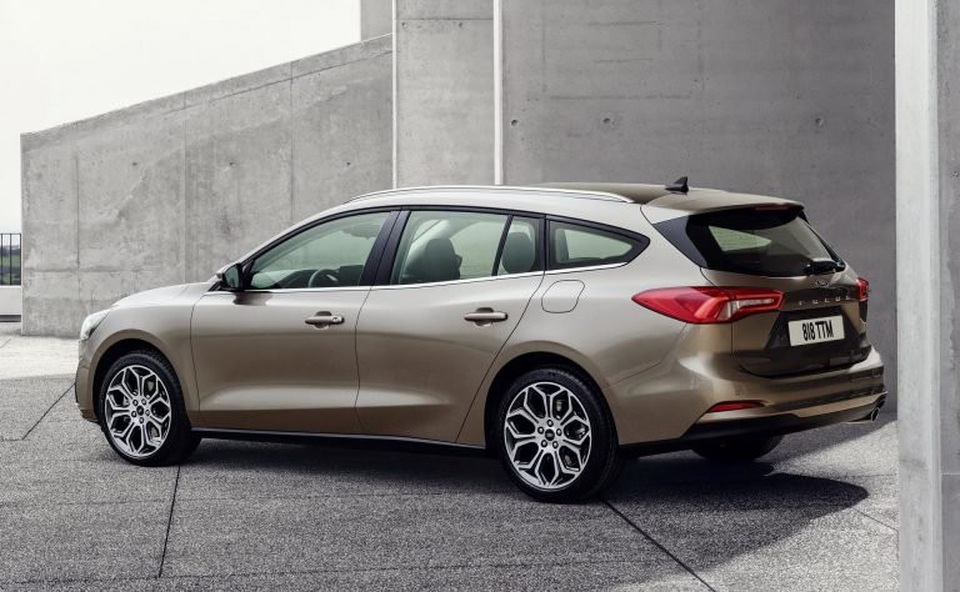 So sánh Ford Focus thế hệ cũ và mới - 3