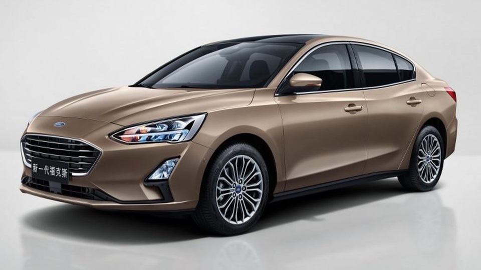 So sánh Ford Focus thế hệ cũ và mới - 1