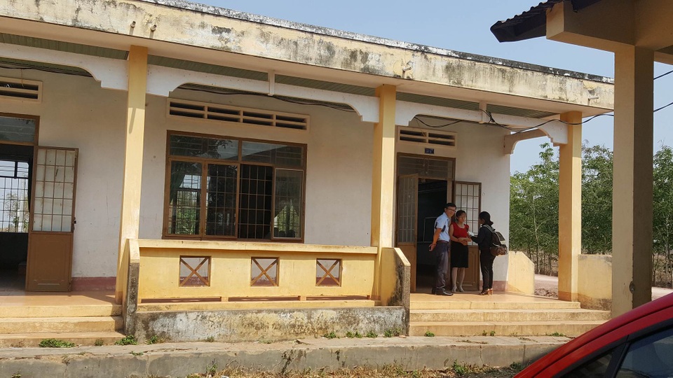 Học sinh lớp 1 bị thầy giáo đấm vào mặt, phải nhập viện - 1 Phân hiệu trường Tiểu học Nguyễn Du - nới xảy ra sự việc