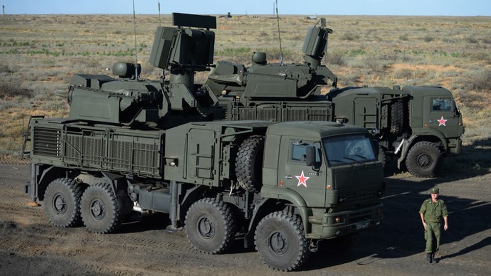 Nga bảo vệ Syria trước nguy cơ tấn công của Mỹ bằng cách nào? - 5 Hệ thống Pantsir-S1 của quân đội Nga (Ảnh: Sputnik)