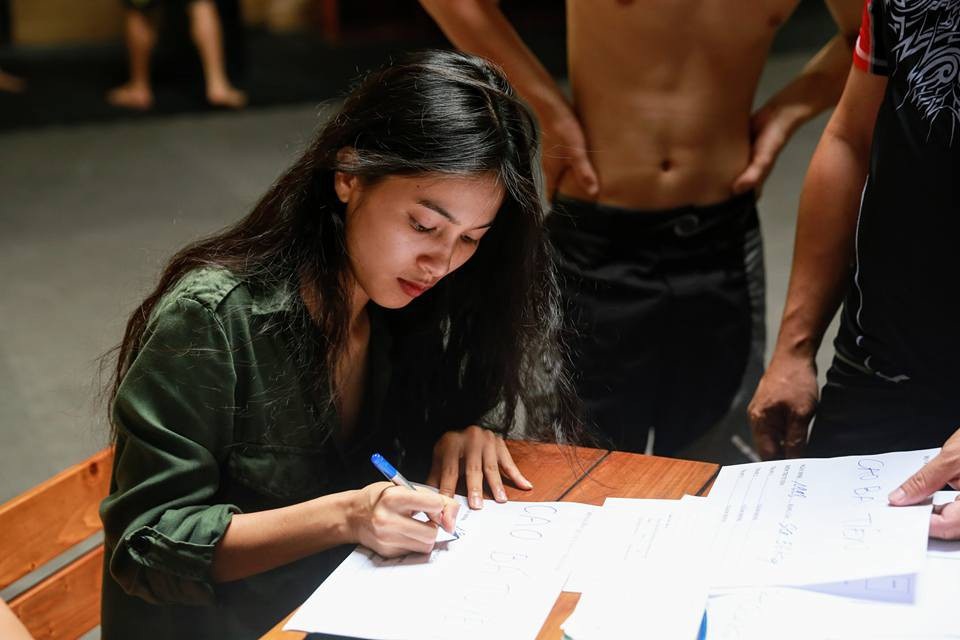 Nhung Kate kể từ khi gắn kết với Johnny Trí Nguyễn cũng ít tham gia phim ảnh hơn.