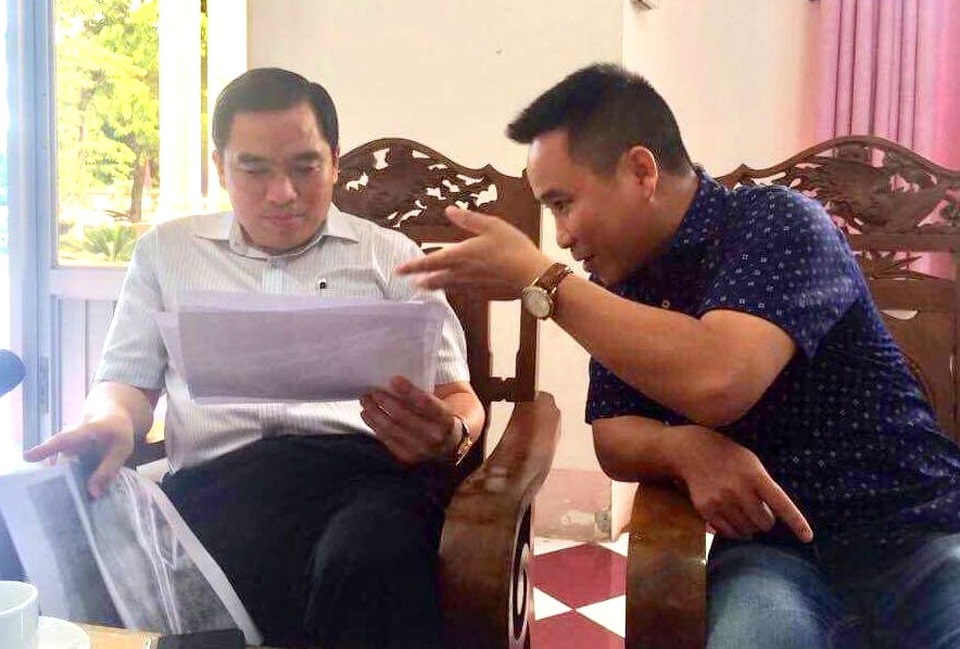 “Đảo ngọc” Phú Quốc bị “băm nát”: Chính quyền địa phương “ngồi nhìn” sai phạm! - 5
PV Dân trí cung cấp hình ảnh các khu vực đang có dấu hiệu xẻ thịt đất nông nghiệp, san lấp ồ ạt, đấu nối giao thông tràn lan cho ông Huỳnh Quang Hưng, Phó Chủ tịch UBND huyện Phú Quốc.
